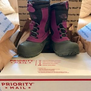The North Face Shellista girl winter boots size 10
